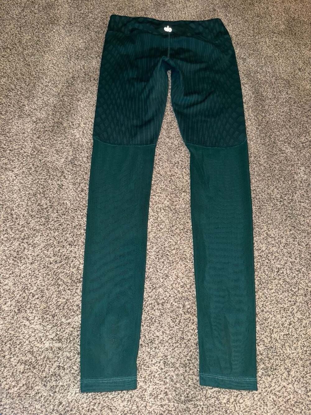 Alo Yoga Women's Green Mesh Leggings Size XS/S 27 inch waist Sheer Legs Stretch